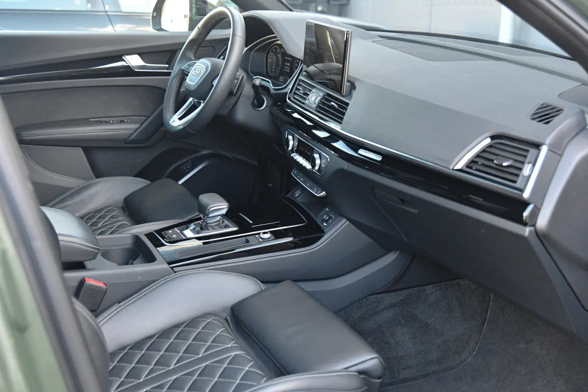 55 TFSI e S edition Comp., RS Stoelen, Matrix, Trekhaak, Keyless, ACC, Carplay, 21"!