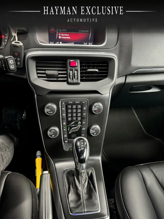 2.0 T4 Business Sport | R-Design | Pano | Virtual | Camera | Cruise | Navi | Clima | LED | Parkeersens.