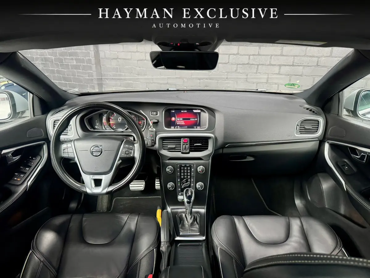 2.0 T4 Business Sport | R-Design | Pano | Virtual | Camera | Cruise | Navi | Clima | LED | Parkeersens.