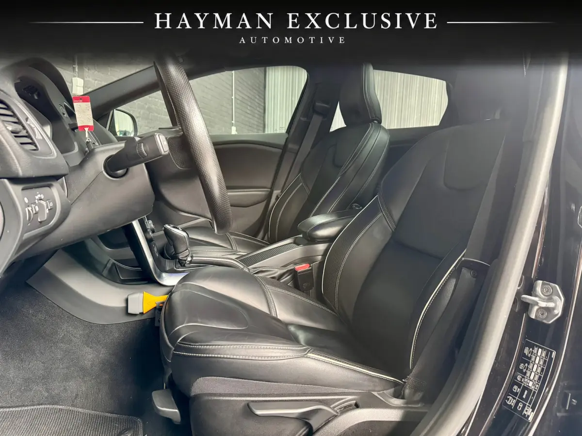 2.0 T4 Business Sport | R-Design | Pano | Virtual | Camera | Cruise | Navi | Clima | LED | Parkeersens.
