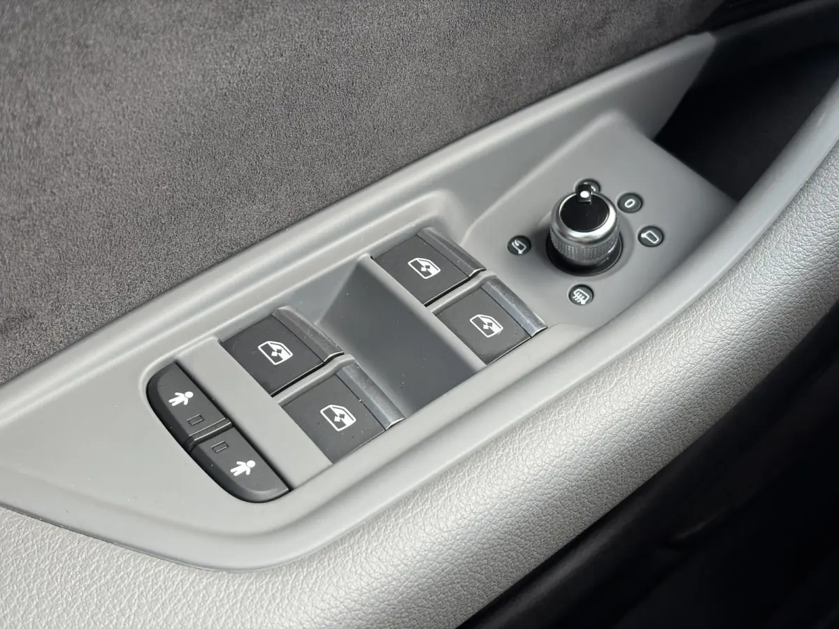 S5 3.0 TFSI S5 quattro Pro Line Plus ✓2e Eigenaar✓Dealer Onderhouden✓354pk✓Virtual Cockpit✓Navi✓Trekhaak✓Alcantara✓Keyless✓Stoelverw✓Clima✓Cruise✓SLmv Winterset✓N.A