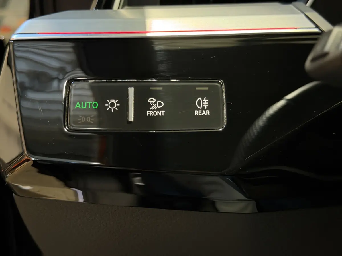 55 quattro S Comp 115 kWh|Pano|B&O|RS Stoelen|360|22"|DCC
