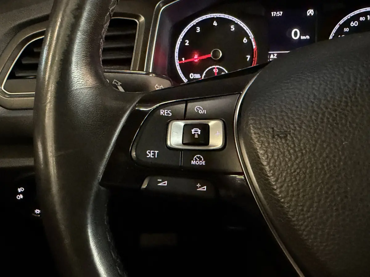 1.5 TSI Style | Pano | Adaptive cruise | Camera | Carplay | Full LED