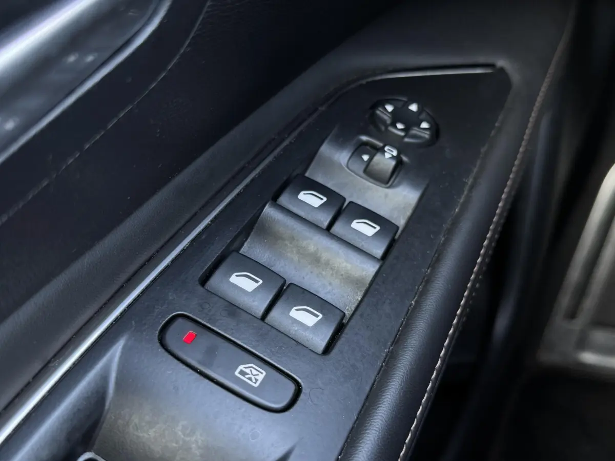 1.2 PureTech GT-Line 1e Eigenaar|Navi|Panodak|i-Cockpit|Camera|Stoelverwarming|Clima|Cruise|Leder|Carplay|APK tot 06-2027