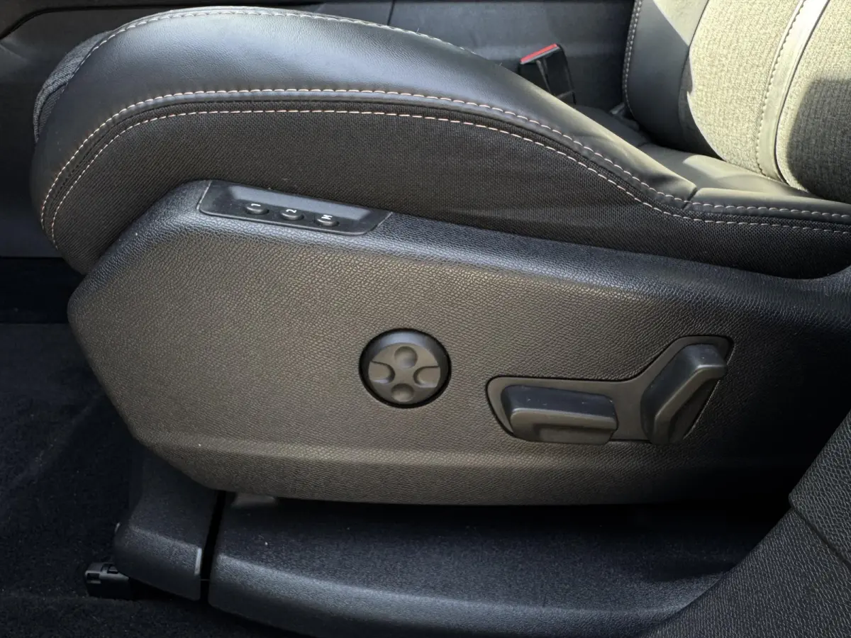 1.2 PureTech GT-Line 1e Eigenaar|Navi|Panodak|i-Cockpit|Camera|Stoelverwarming|Clima|Cruise|Leder|Carplay|APK tot 06-2027