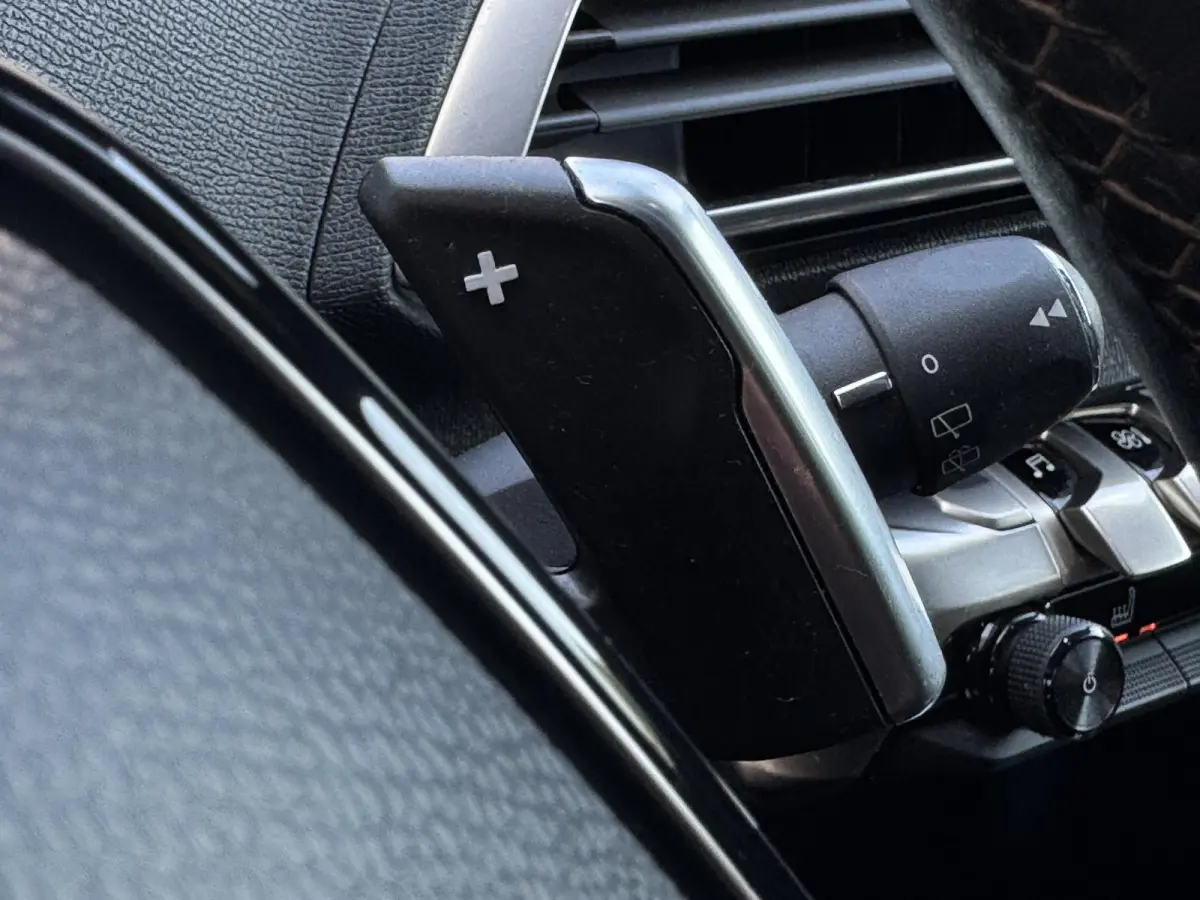 1.2 PureTech GT-Line 1e Eigenaar|Navi|Panodak|i-Cockpit|Camera|Stoelverwarming|Clima|Cruise|Leder|Carplay|APK tot 06-2027
