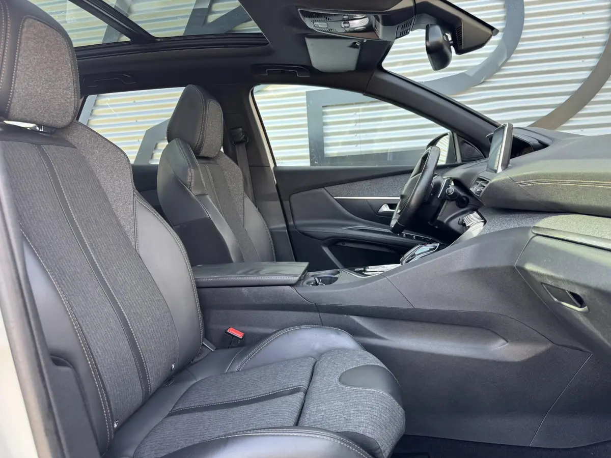 1.2 PureTech GT-Line 1e Eigenaar|Navi|Panodak|i-Cockpit|Camera|Stoelverwarming|Clima|Cruise|Leder|Carplay|APK tot 06-2027