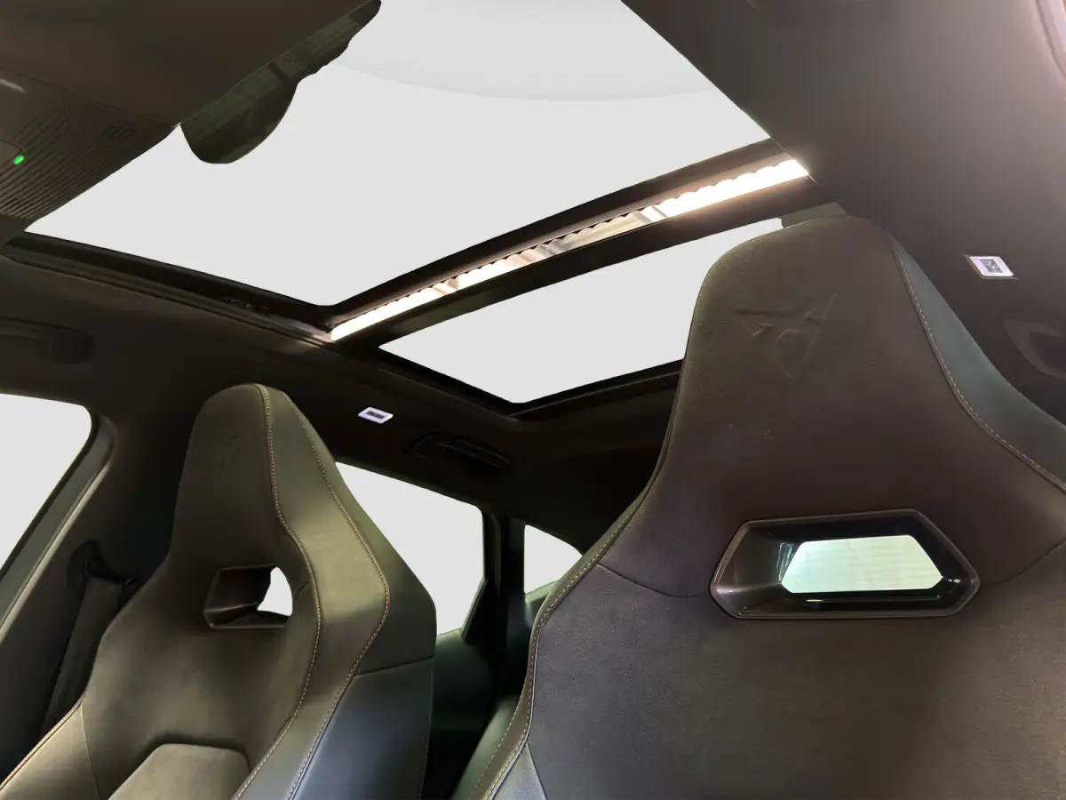 1.5 TSI e-Hybrid VZ Extreme|Pano|Trekhaak|Matrix|DCC|Camera