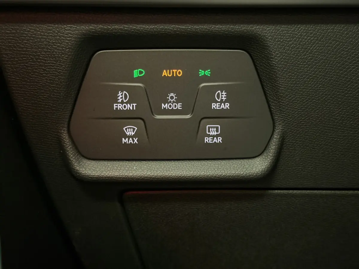 1.5 TSI e-Hybrid VZ Extreme|Pano|Trekhaak|Matrix|DCC|Camera