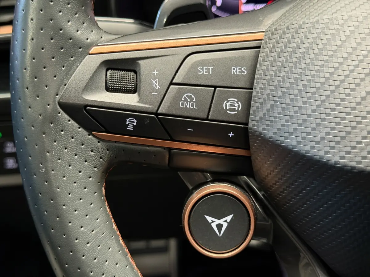 1.5 TSI e-Hybrid VZ Extreme|Pano|Trekhaak|Matrix|DCC|Camera