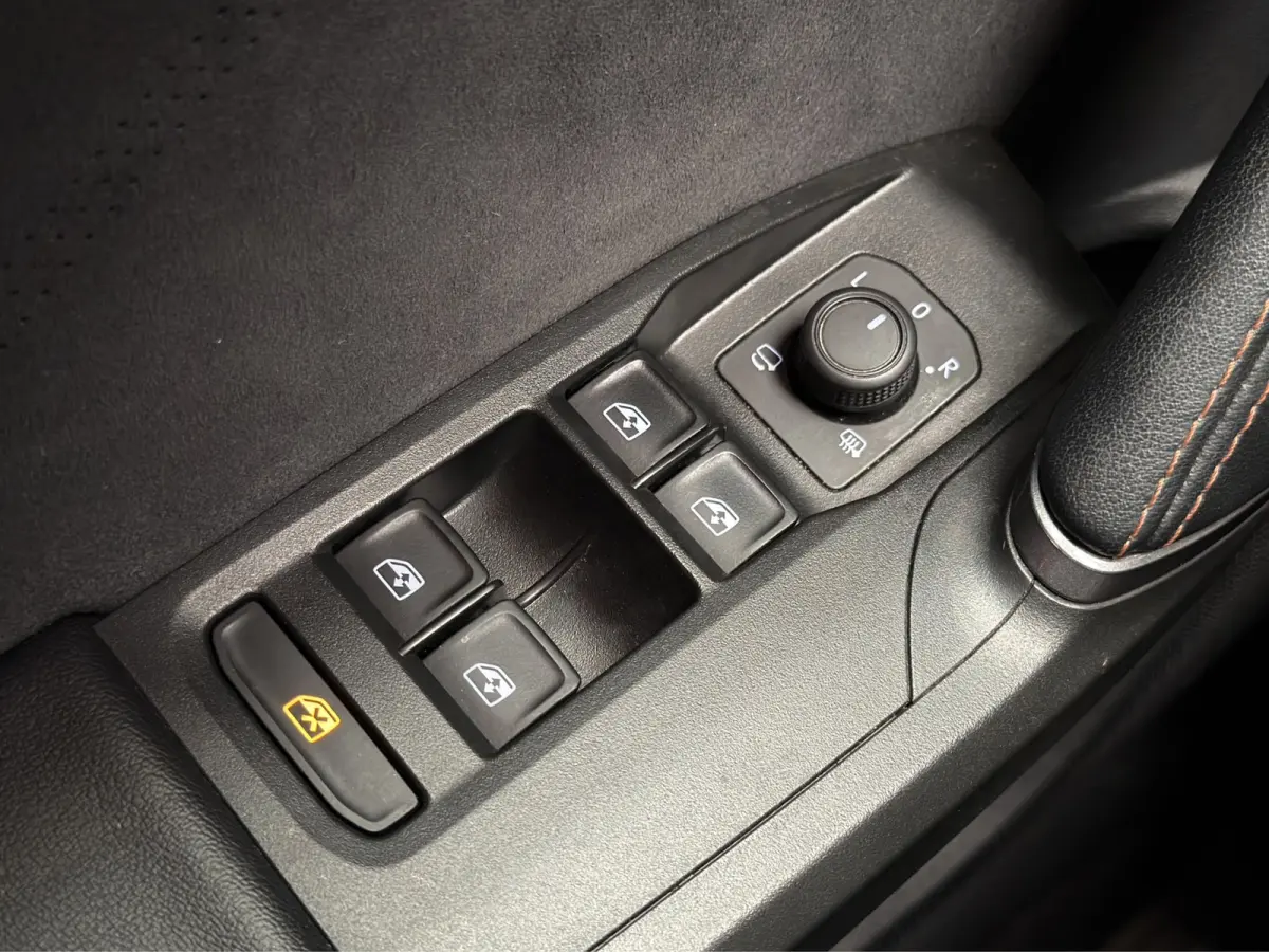 1.5 TSI e-Hybrid VZ Extreme|Pano|Trekhaak|Matrix|DCC|Camera