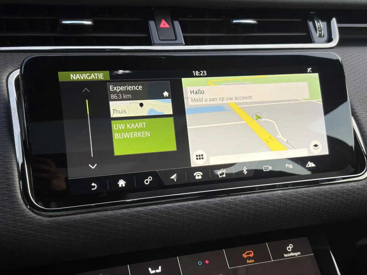 1.5 P300e AWD R-Dynamic HSE ✓2e Eigenaar✓Carplay✓Camera✓Navi✓Pano✓Leder✓Stoelverw-Stuurverw✓Clima✓Cruise✓Pdc V+A✓309pk✓Lm velgen✓Bj 11-2020✓N.A.P✓Nieuwe Apk bij