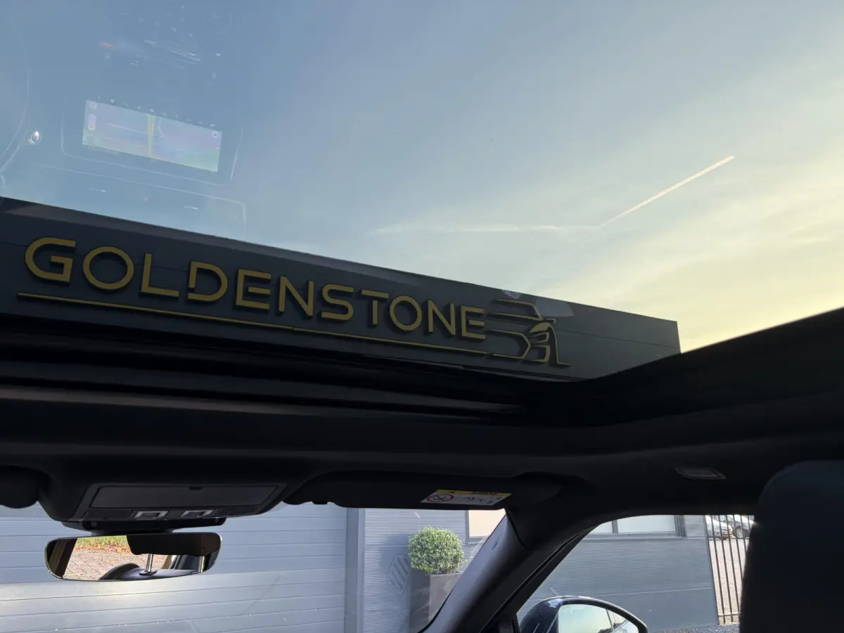 1.5 P300e AWD R-Dynamic HSE ✓2e Eigenaar✓Carplay✓Camera✓Navi✓Pano✓Leder✓Stoelverw-Stuurverw✓Clima✓Cruise✓Pdc V+A✓309pk✓Lm velgen✓Bj 11-2020✓N.A.P✓Nieuwe Apk bij