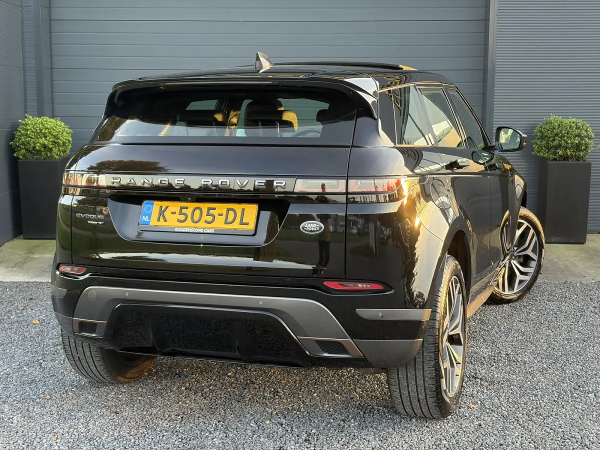 1.5 P300e AWD R-Dynamic HSE ✓2e Eigenaar✓Carplay✓Camera✓Navi✓Pano✓Leder✓Stoelverw-Stuurverw✓Clima✓Cruise✓Pdc V+A✓309pk✓Lm velgen✓Bj 11-2020✓N.A.P✓Nieuwe Apk bij