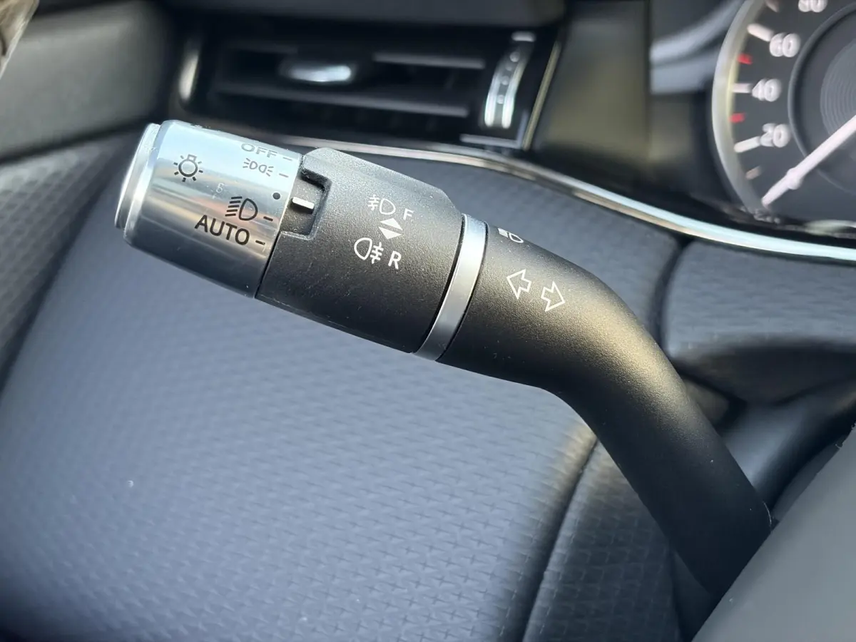 1.5 P300e AWD R-Dynamic HSE ✓2e Eigenaar✓Carplay✓Camera✓Navi✓Pano✓Leder✓Stoelverw-Stuurverw✓Clima✓Cruise✓Pdc V+A✓309pk✓Lm velgen✓Bj 11-2020✓N.A.P✓Nieuwe Apk bij