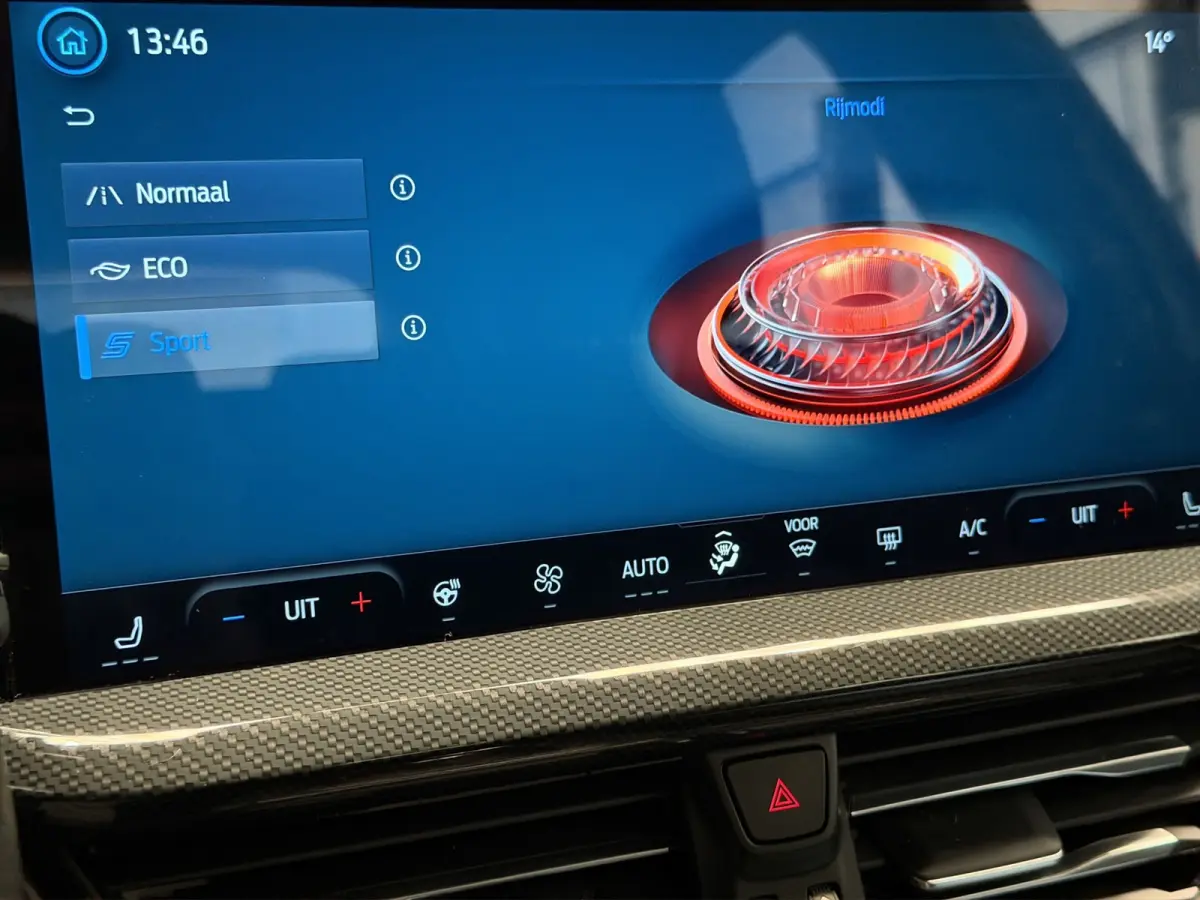 1.0 EcoBoost Hybrid ST Line X|Winterpack|Blindspot|ACC|Camera