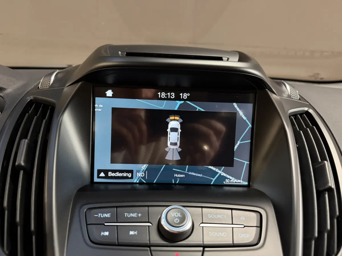 1.5 EcoBoost Titanium | Camera | Afn. trekhaak | Carplay | Keyless | Aut. inparkeren | Goed onderhouden