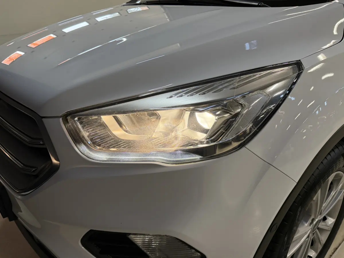 1.5 EcoBoost Titanium | Camera | Afn. trekhaak | Carplay | Keyless | Aut. inparkeren | Goed onderhouden