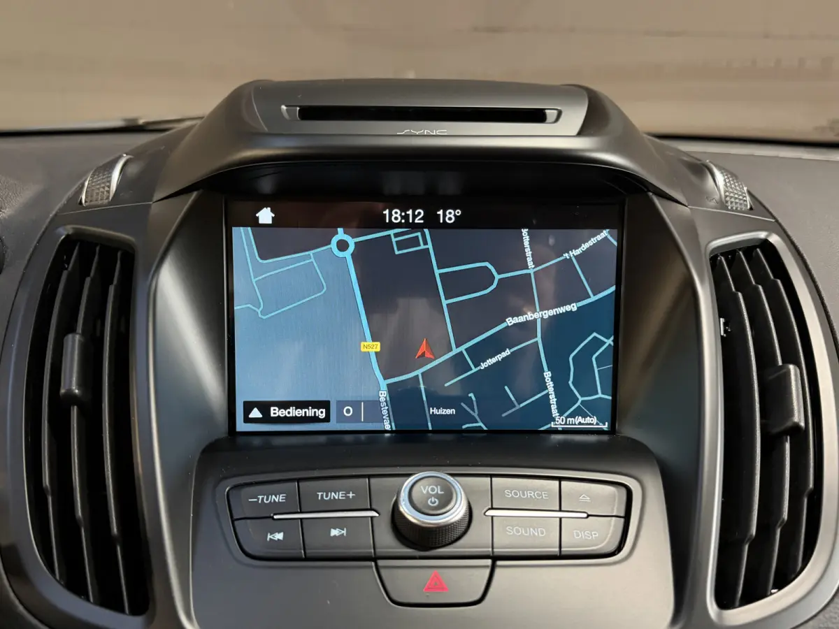 1.5 EcoBoost Titanium | Camera | Afn. trekhaak | Carplay | Keyless | Aut. inparkeren | Goed onderhouden