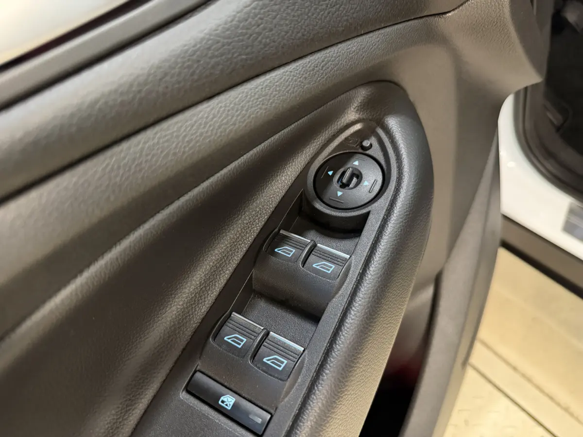 1.5 EcoBoost Titanium | Camera | Afn. trekhaak | Carplay | Keyless | Aut. inparkeren | Goed onderhouden