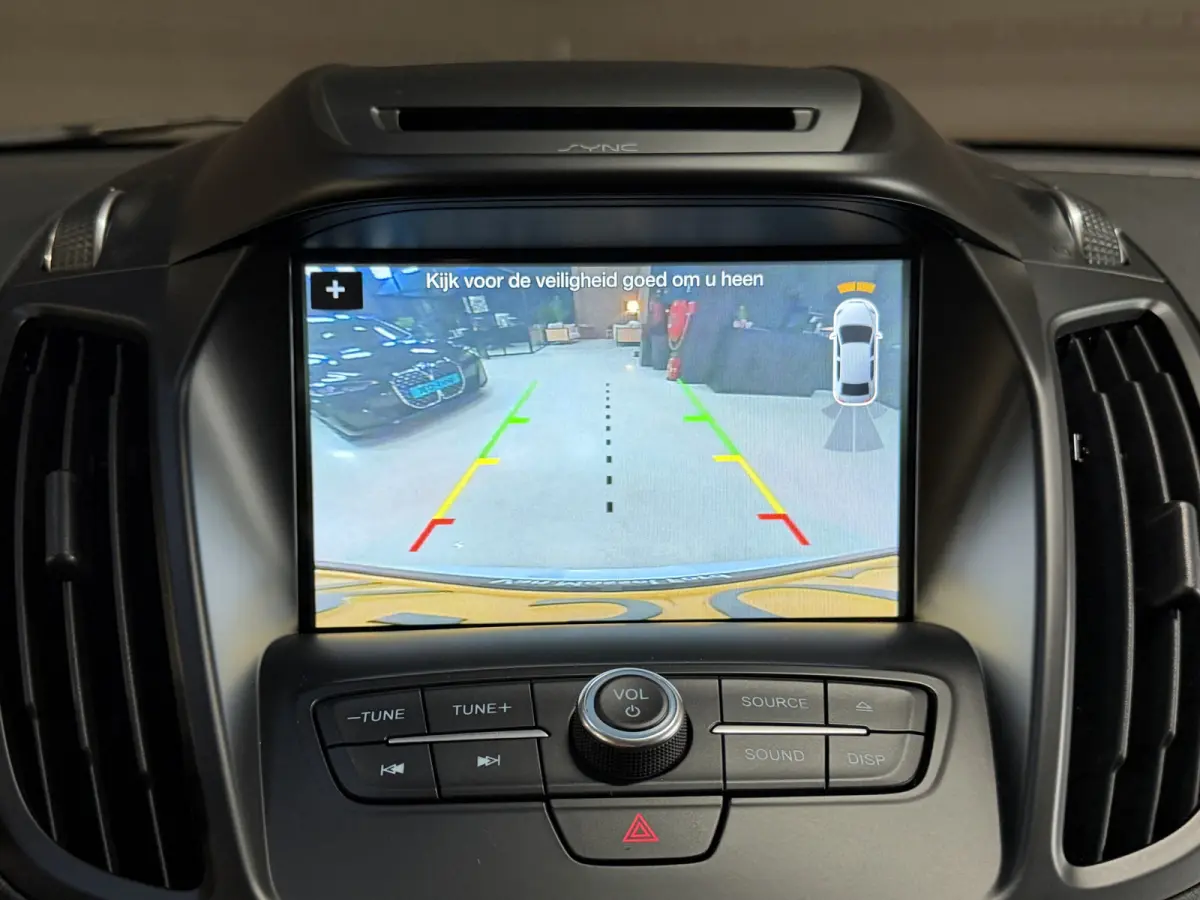 1.5 EcoBoost Titanium | Camera | Afn. trekhaak | Carplay | Keyless | Aut. inparkeren | Goed onderhouden