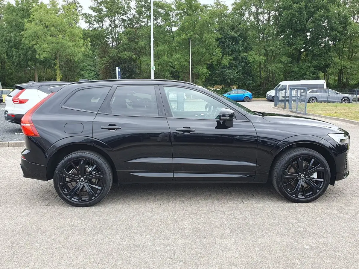 2.0 T8 Plug-in hybrid AWD BLACK EDITION (335kW/455PK) ** PANO, TREKH, ACC, WINTER, 21-inch LMV ** 30k onder NP - UNFALLFREI ** ** INFORMEER OOK NAAR ONZE AANTREKKELIJKE FINANCIAL-LEASE TARIE