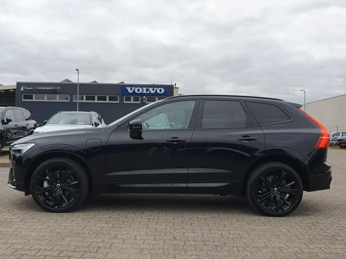 2.0 T8 Plug-in hybrid AWD BLACK EDITION (335kW/455PK) ** PANO, TREKH, ACC, WINTER, 21-inch LMV ** 30k onder NP - UNFALLFREI ** ** INFORMEER OOK NAAR ONZE AANTREKKELIJKE FINANCIAL-LEASE TARIE