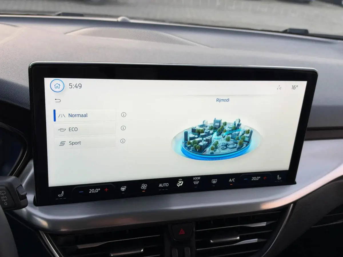 1.0 EcoBoost Hybrid 125pk Titanium X | Groot scherm navigatie | Stoel/stuurverwarming | Trekhaak