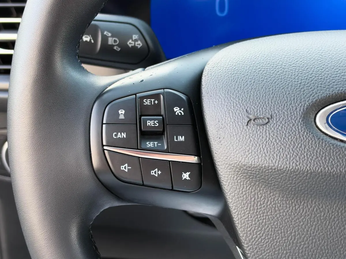 1.0 EcoBoost Hybrid 125pk Titanium X | Groot scherm navigatie | Stoel/stuurverwarming | Trekhaak