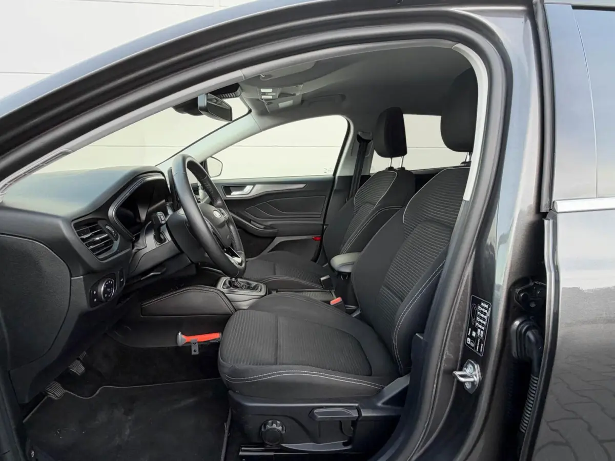 1.0 EcoBoost Hybrid 125pk Titanium X | Groot scherm navigatie | Stoel/stuurverwarming | Trekhaak