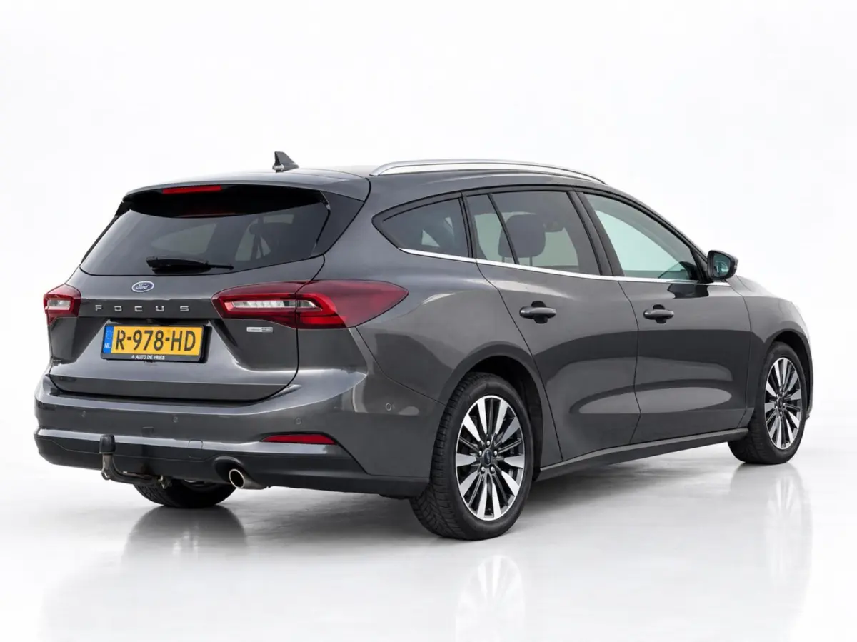 1.0 EcoBoost Hybrid 125pk Titanium X | Groot scherm navigatie | Stoel/stuurverwarming | Trekhaak