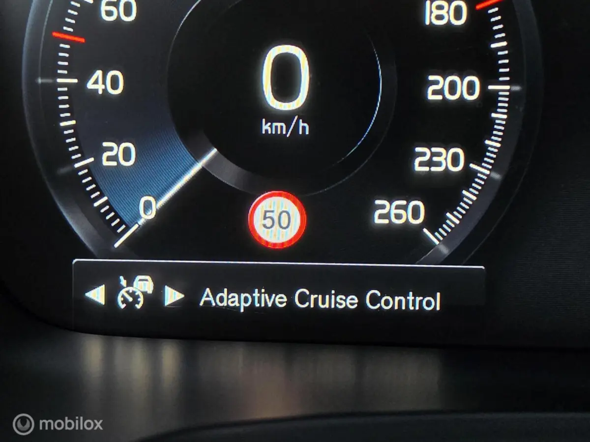 2.0 T6 RECHARGE AWD PANO HEAD-UP H&K 360CAM TREKHAAK