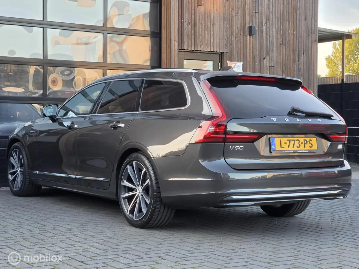 2.0 T6 RECHARGE AWD PANO HEAD-UP H&K 360CAM TREKHAAK