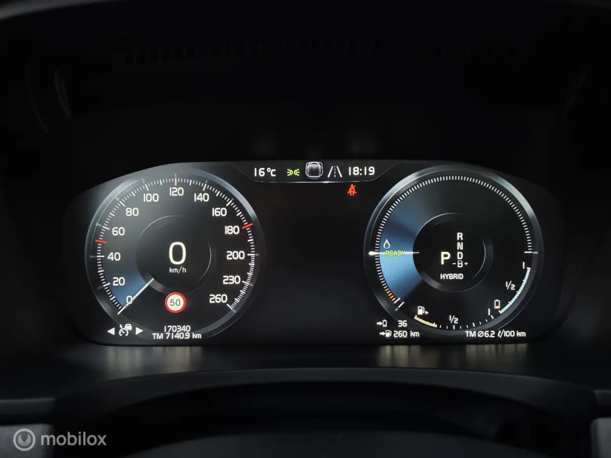2.0 T6 RECHARGE AWD PANO HEAD-UP H&K 360CAM TREKHAAK