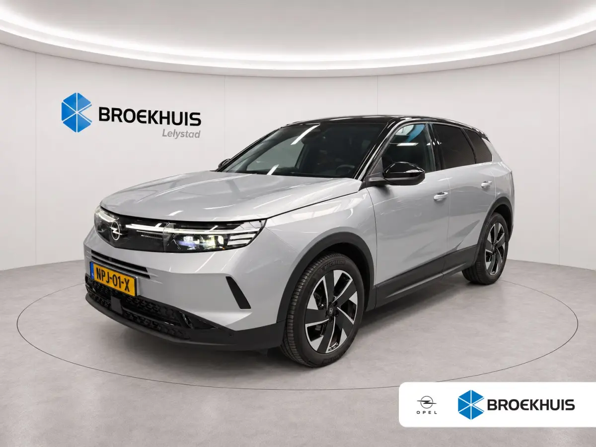 1.2 TURBO HYBRID 145PK GS AUTOMAAT / NAVI / CLIMA / LED / PDC / 19" LMV / AGR / 360 CAMERA / KEYLESS / 1E EIGENAAR / NIEUWSTAAT !!