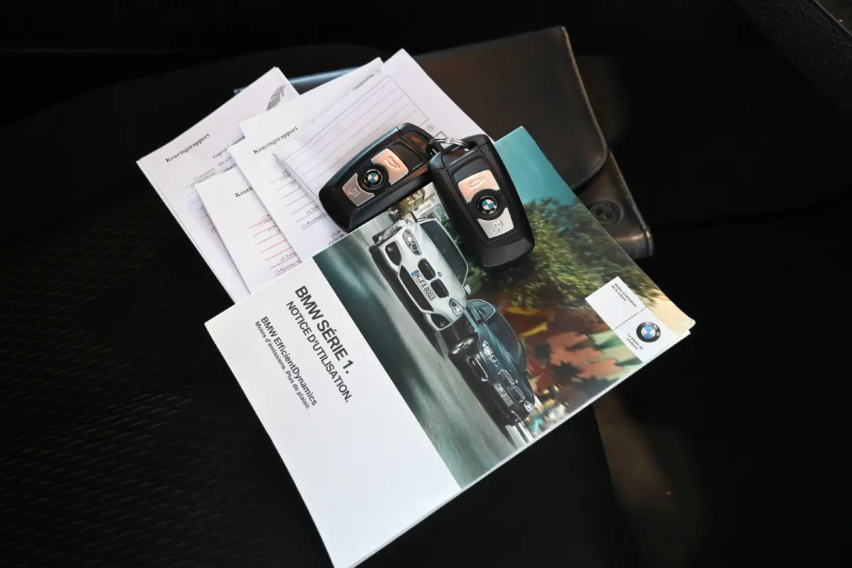 116d EDE Efficient Dynamics Edition Airco Cruise control Navigatie Lichtmetaal PDC Inruil Mogelijk!