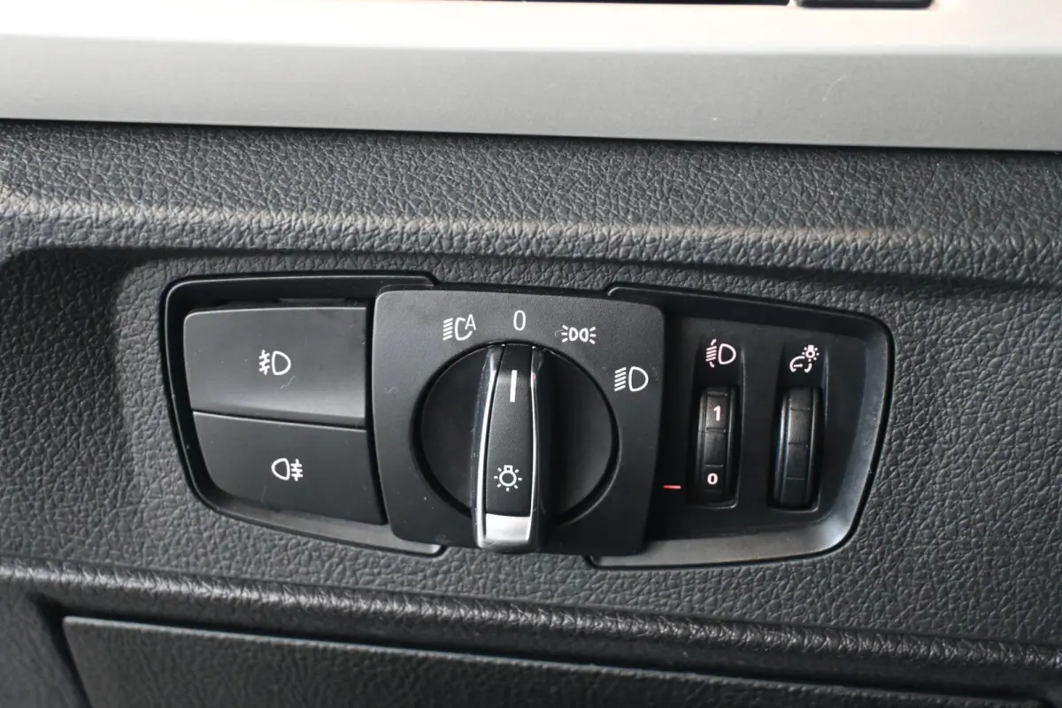 116d EDE Efficient Dynamics Edition Airco Cruise control Navigatie Lichtmetaal PDC Inruil Mogelijk!