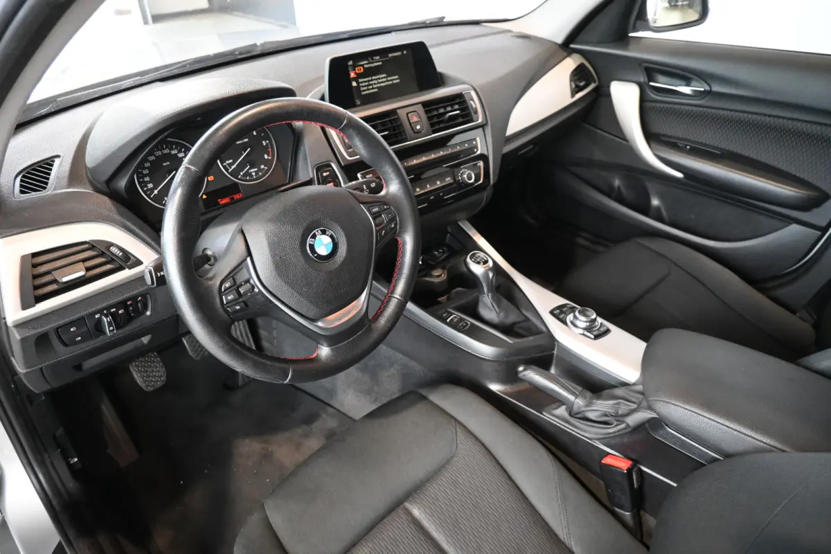 116d EDE Efficient Dynamics Edition Airco Cruise control Navigatie Lichtmetaal PDC Inruil Mogelijk!
