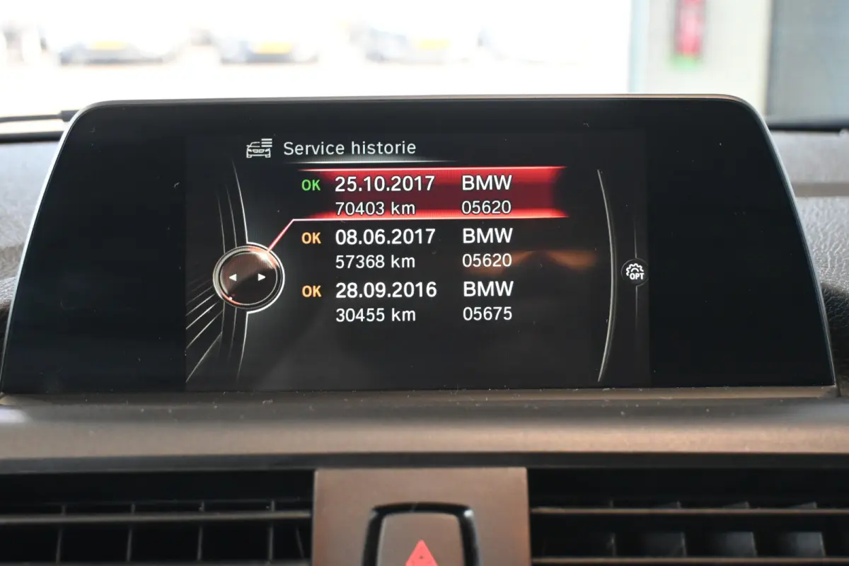 116d EDE Efficient Dynamics Edition Airco Cruise control Navigatie Lichtmetaal PDC Inruil Mogelijk!
