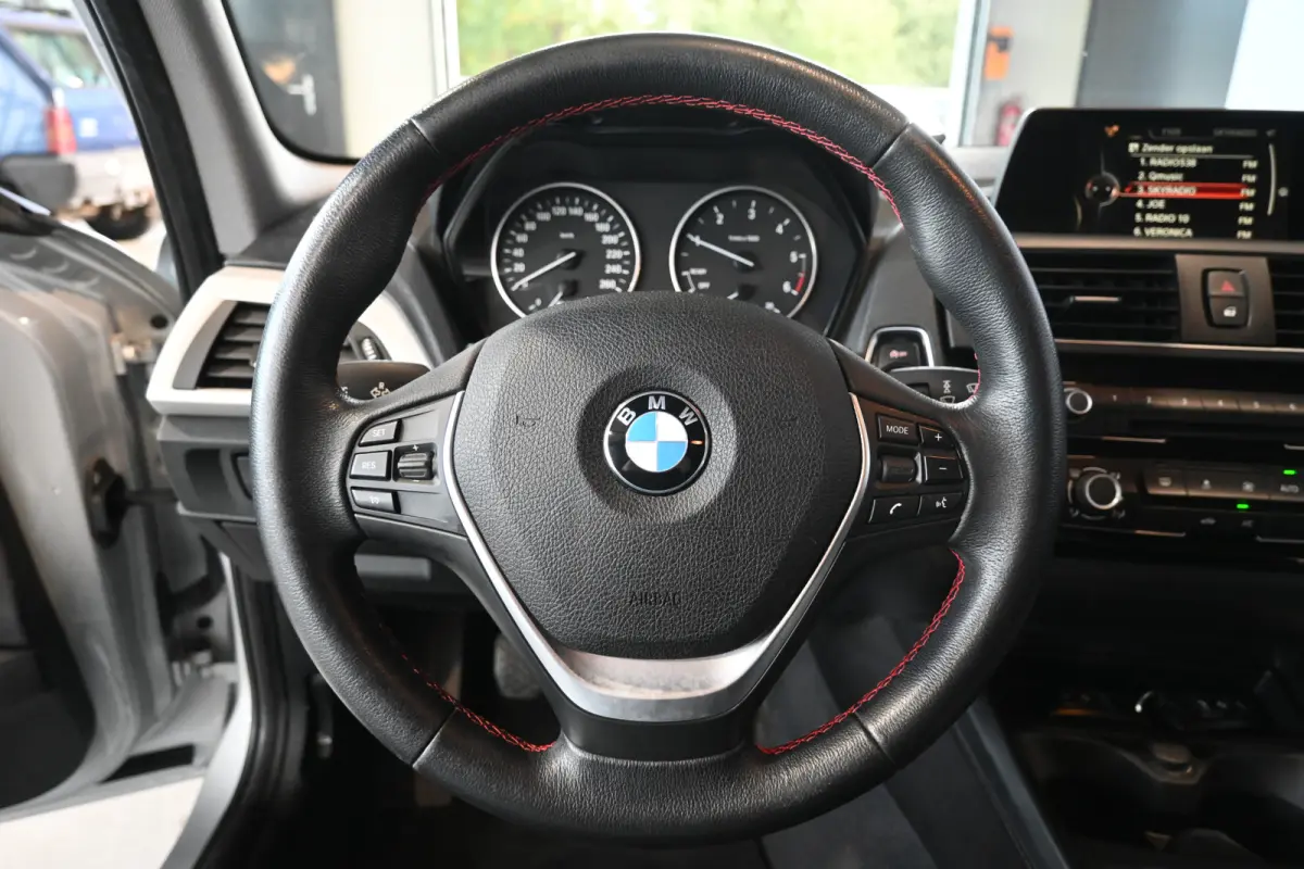 116d EDE Efficient Dynamics Edition Airco Cruise control Navigatie Lichtmetaal PDC Inruil Mogelijk!