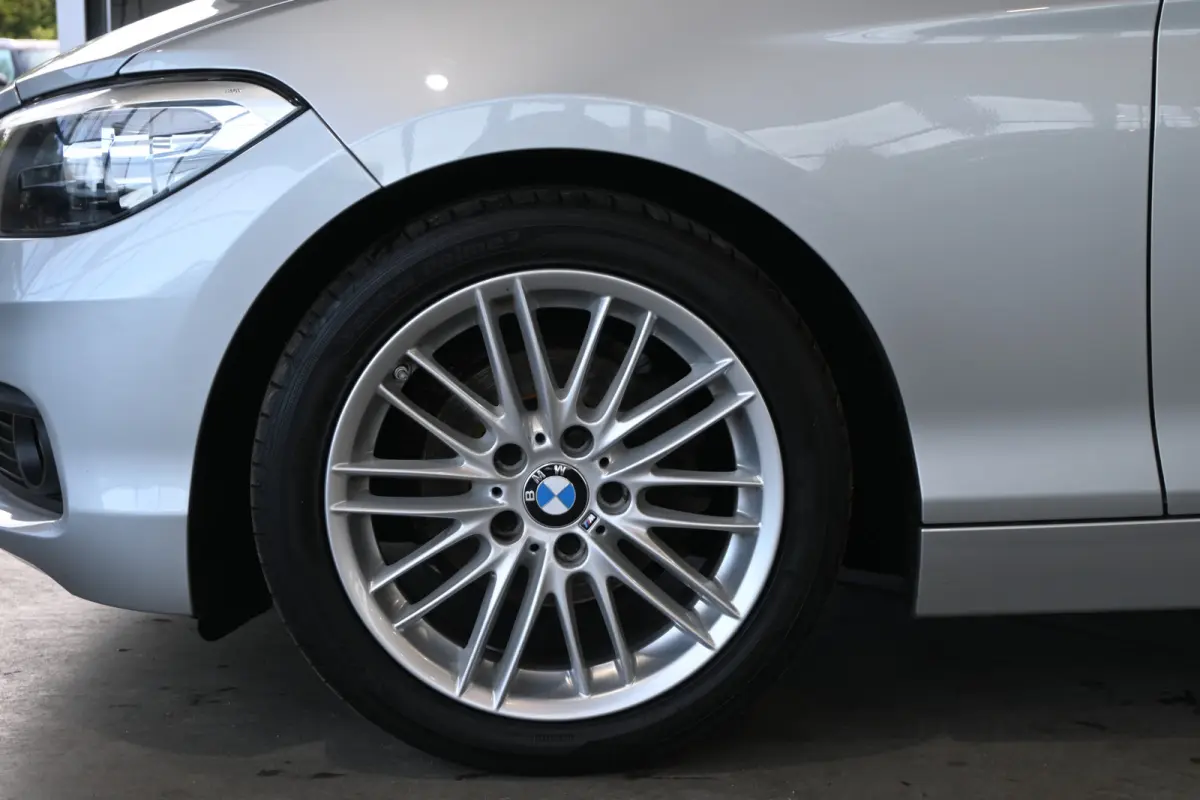 116d EDE Efficient Dynamics Edition Airco Cruise control Navigatie Lichtmetaal PDC Inruil Mogelijk!