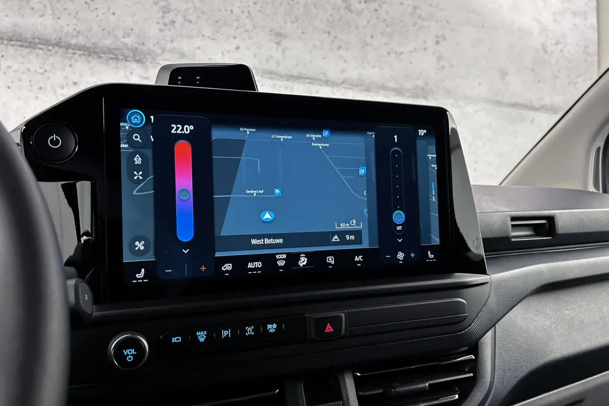 340 L2 Limited 71 kWh | 360 camera | Driver assist pack plus | Bijrijdersbank