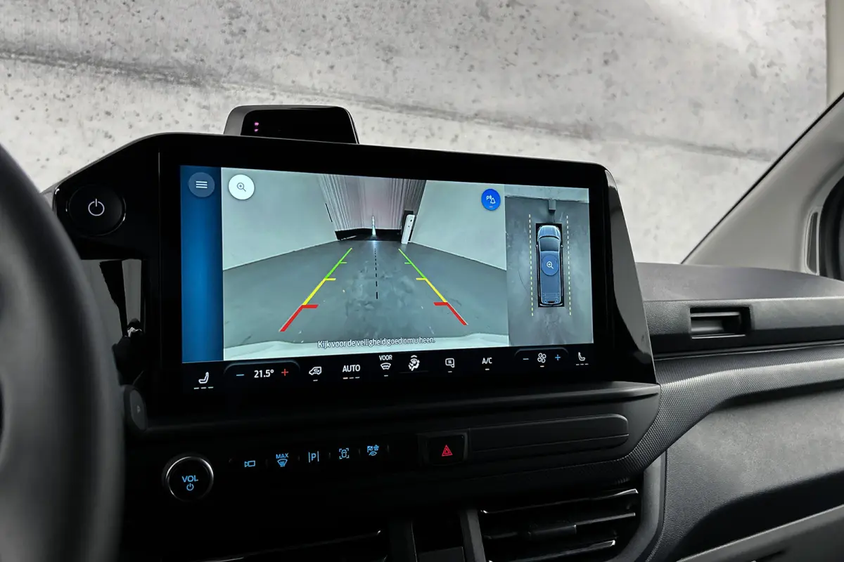 340 L2 Limited 71 kWh | 360 camera | Driver assist pack plus | Bijrijdersbank
