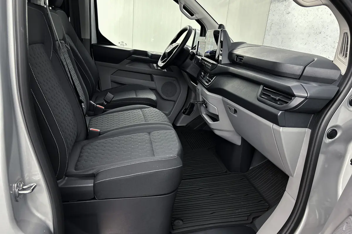 340 L2 Limited 71 kWh | 360 camera | Driver assist pack plus | Bijrijdersbank