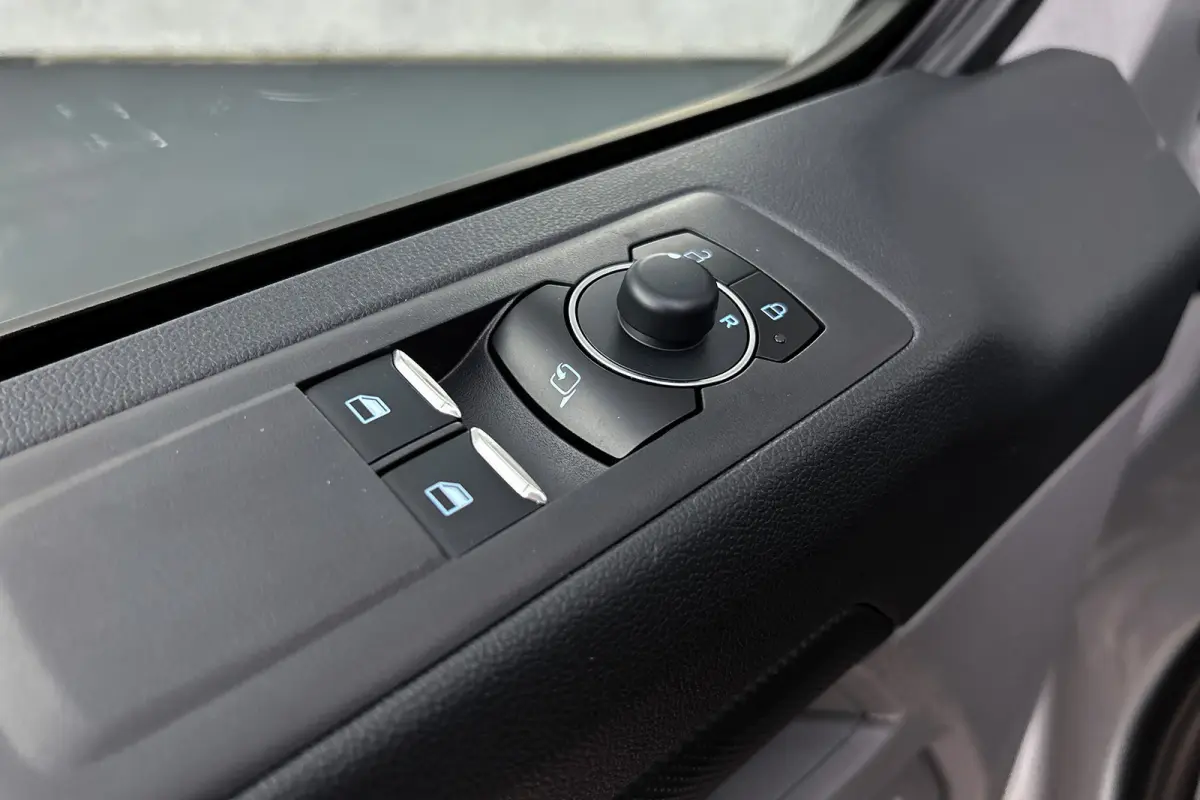 340 L2 Limited 71 kWh | 360 camera | Driver assist pack plus | Bijrijdersbank