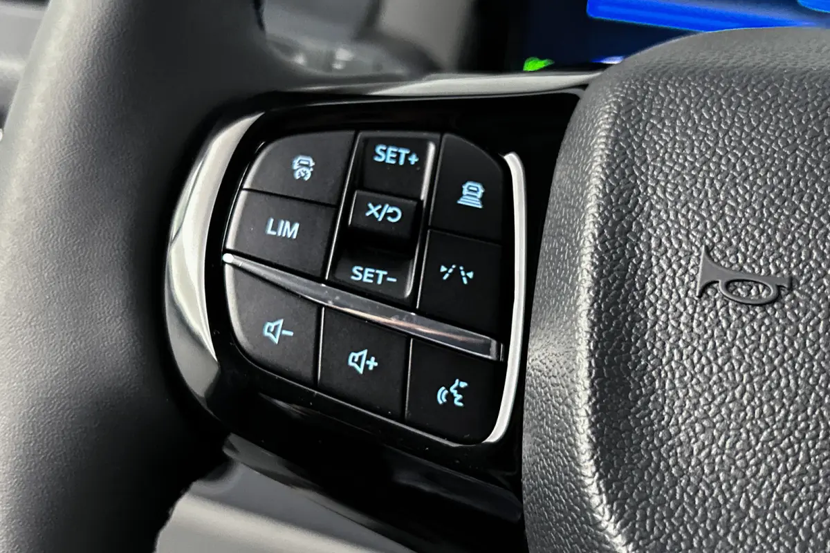 340 L2 Limited 71 kWh | 360 camera | Driver assist pack plus | Bijrijdersbank