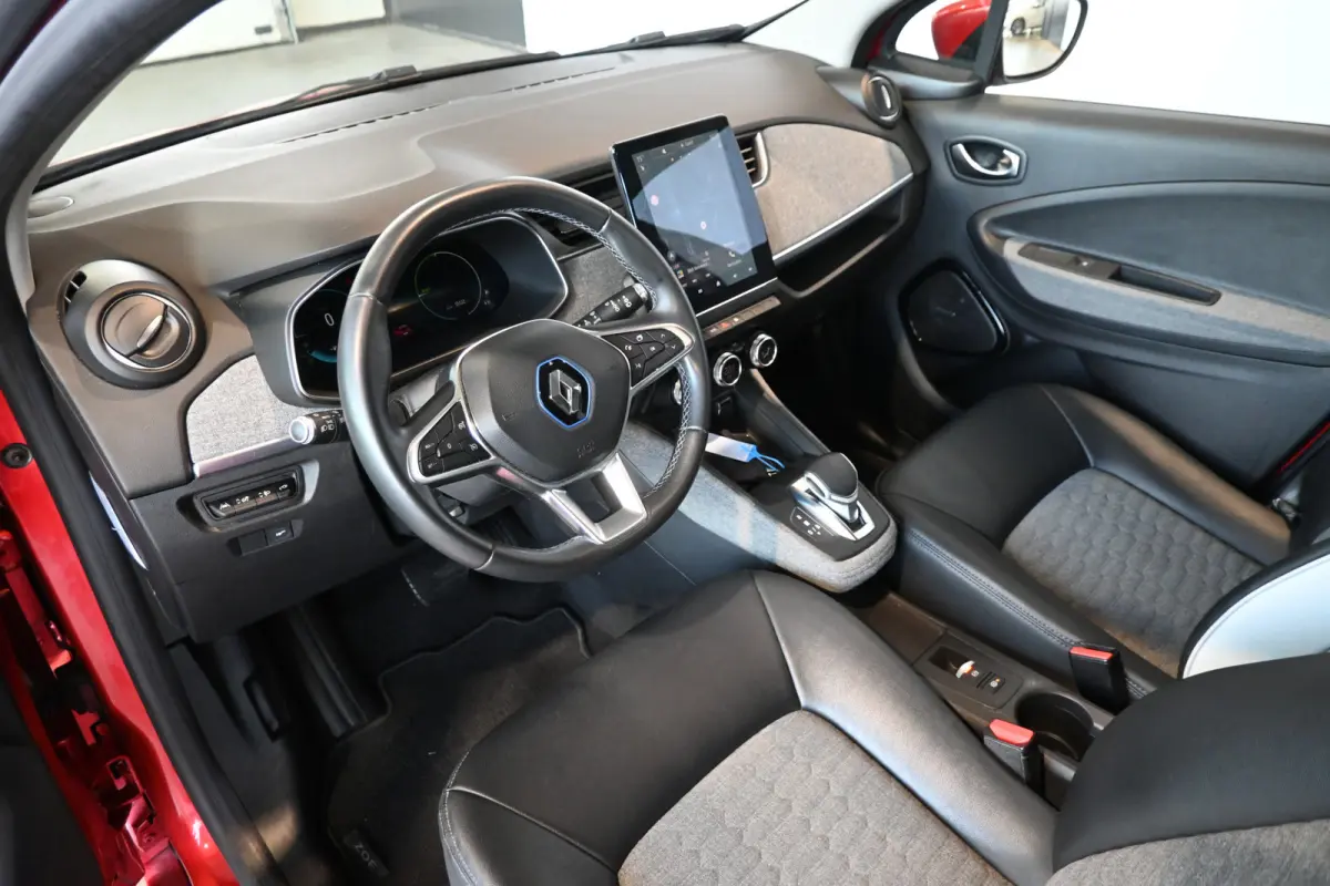 R135 Intens Business 52 kWh Nap! Bose SOH 83% Koop Accu Airco Cruise Camera Led Navi CarPlay 1e Eigenaar! 100% Onderhouden! Inruil Mogelijk!