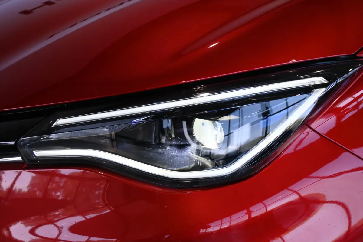 R135 Intens Business 52 kWh Nap! Bose SOH 83% Koop Accu Airco Cruise Camera Led Navi CarPlay 1e Eigenaar! 100% Onderhouden! Inruil Mogelijk!