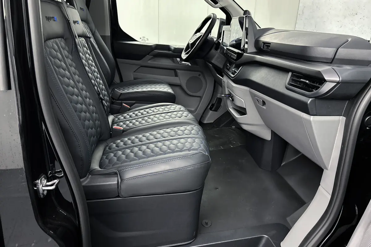 340 L2 Raptor Sport Edition 71KWh | Lederen bekleding | 2x schuifdeur | 3-zitplaatsen | Stoelverwarming