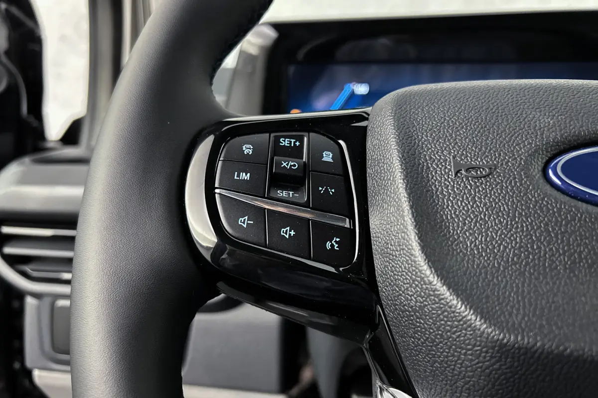 340 L2 Raptor Sport Edition 71KWh | Lederen bekleding | 2x schuifdeur | 3-zitplaatsen | Stoelverwarming